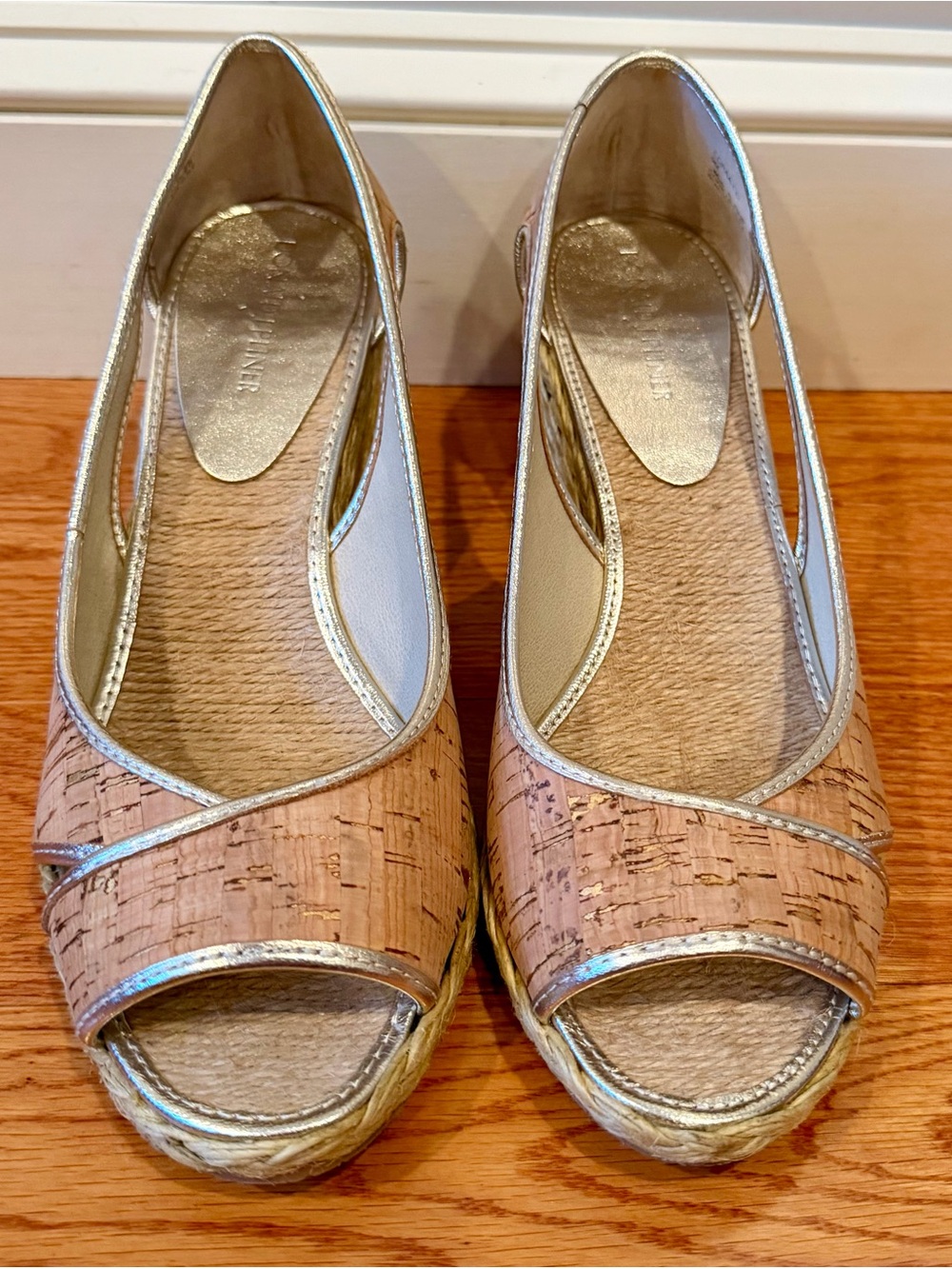 Donald Pliner Open Toe Cork Espadrille Wedge. Size 9 EXCELLENT condition